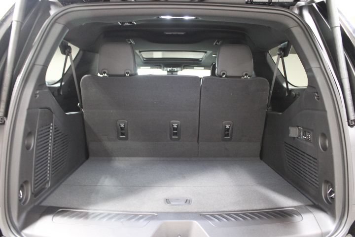 New 2026 GMC Yukon XL Elevation w/ Elevation Premium Package AWD/4WD image 15