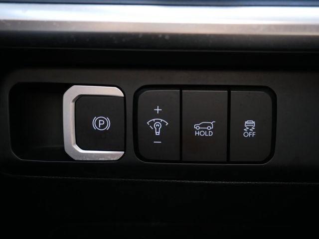 Used 2025 Hyundai Santa Fe SEL FWD image 17
