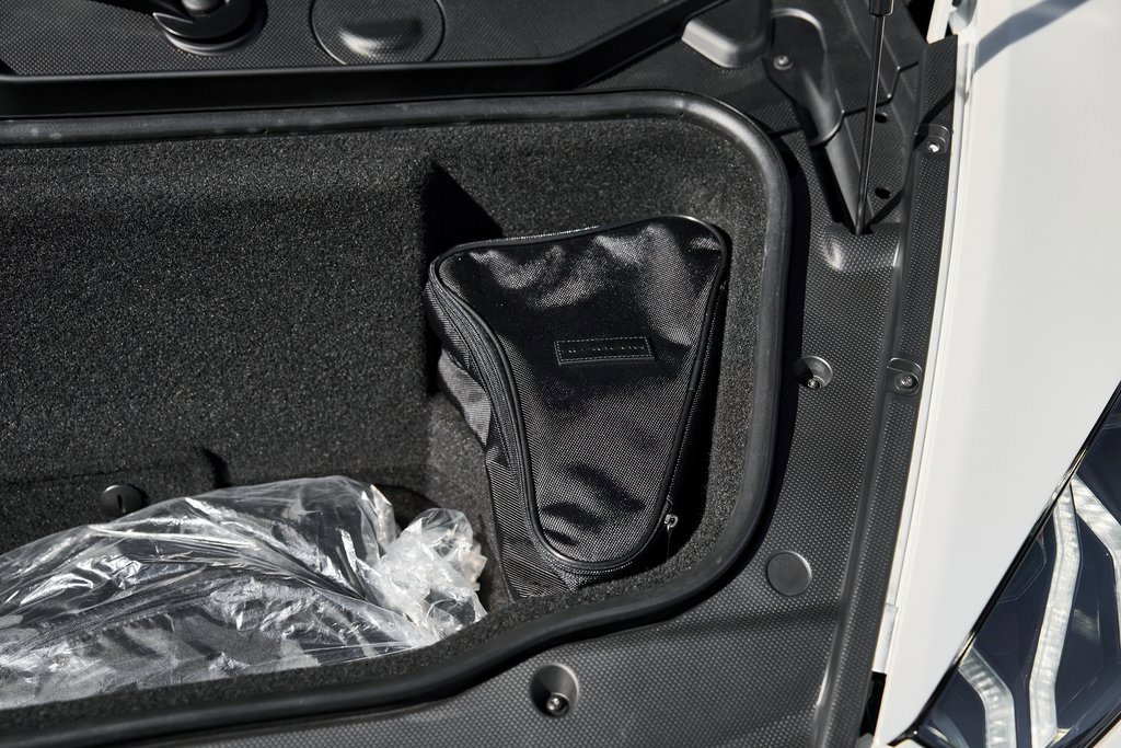 Used 2022 Lamborghini Huracan EVO image 18