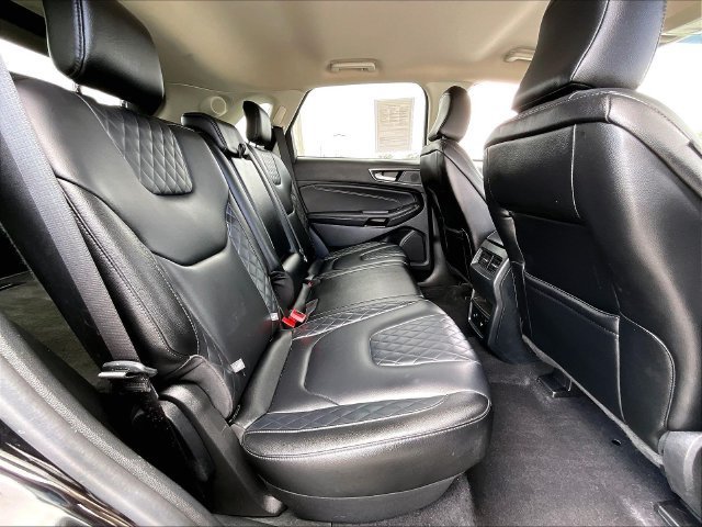 Used 2024 Ford Edge Titanium AWD/4WD image 16