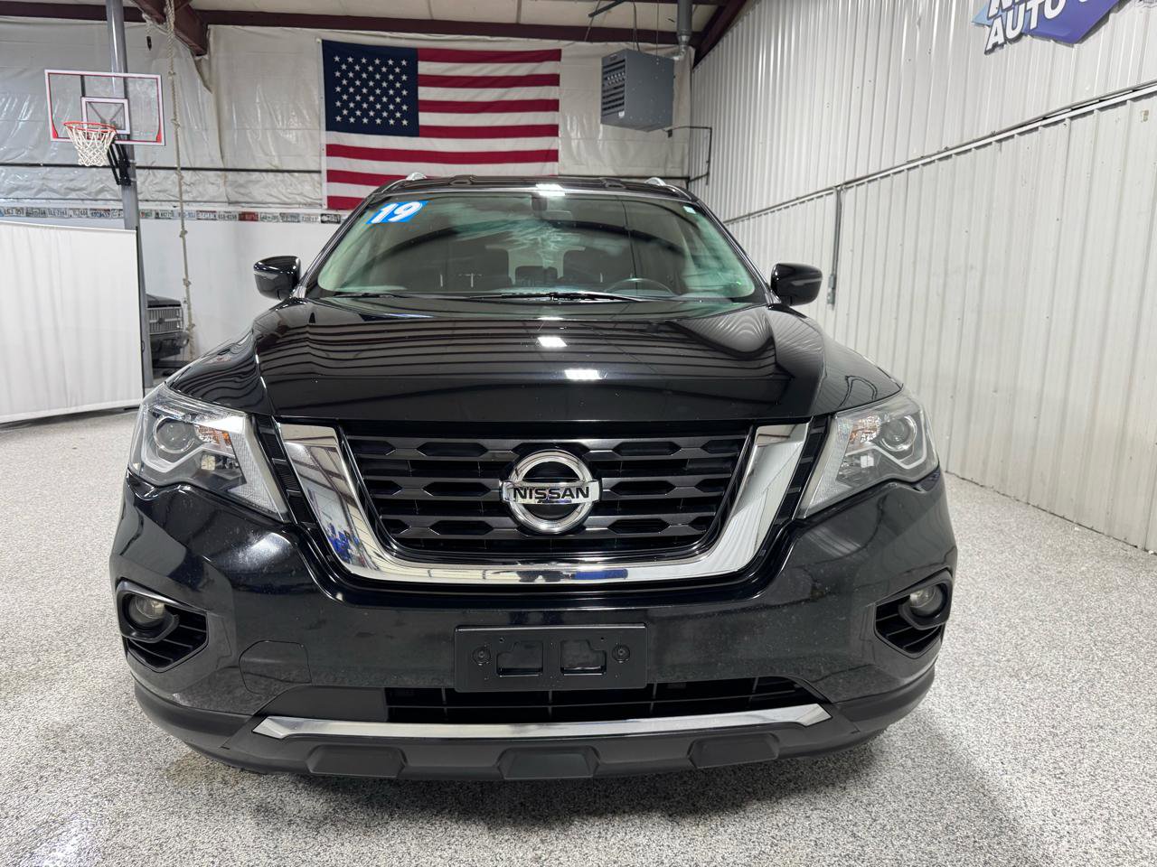 Used 2019 Nissan Pathfinder SV AWD/4WD image 3
