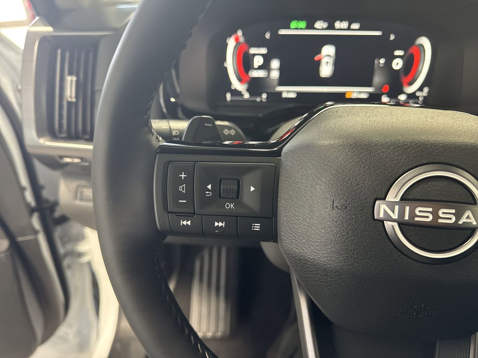 New 2026 Nissan Pathfinder SL AWD/4WD image 17