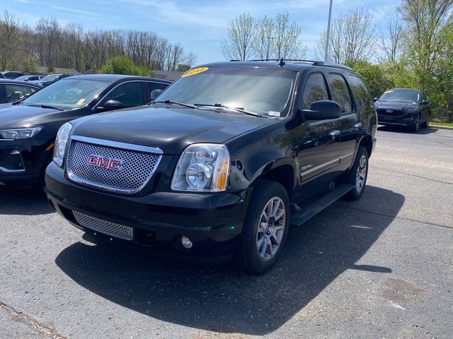 Used 2012 GMC Yukon Denali AWD/4WD image 1