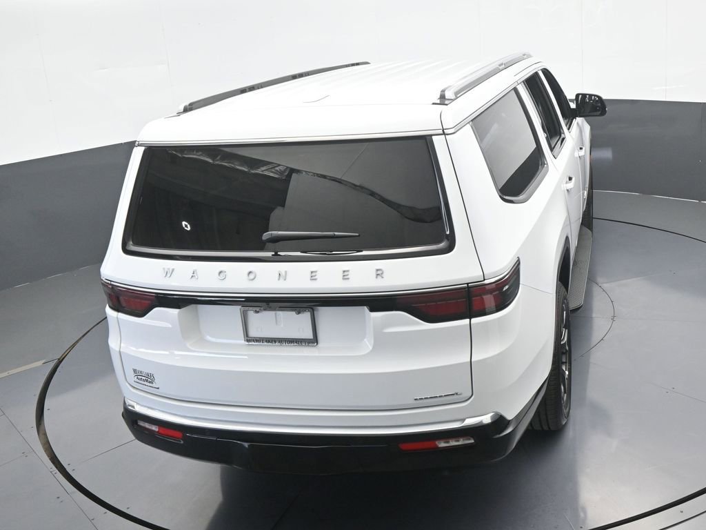 Used 2023 Jeep Wagoneer L Series III w/ Preferred Equipment Group image 56