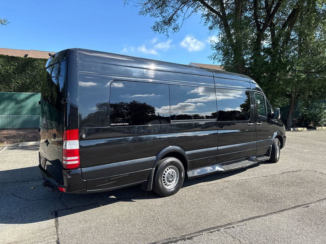 Used 2017 Mercedes-Benz Sprinter 2500 image 8