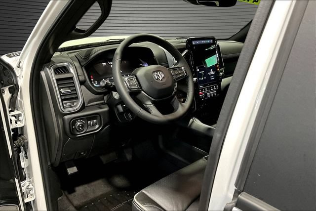 Used 2025 RAM 2500 Laramie AWD/4WD image 18