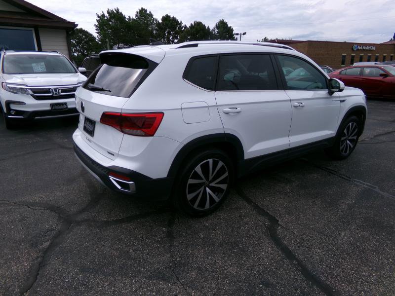Used 2023 Volkswagen Taos SE image 3