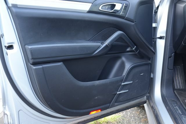 Used 2014 Porsche Cayenne GTS AWD/4WD image 15