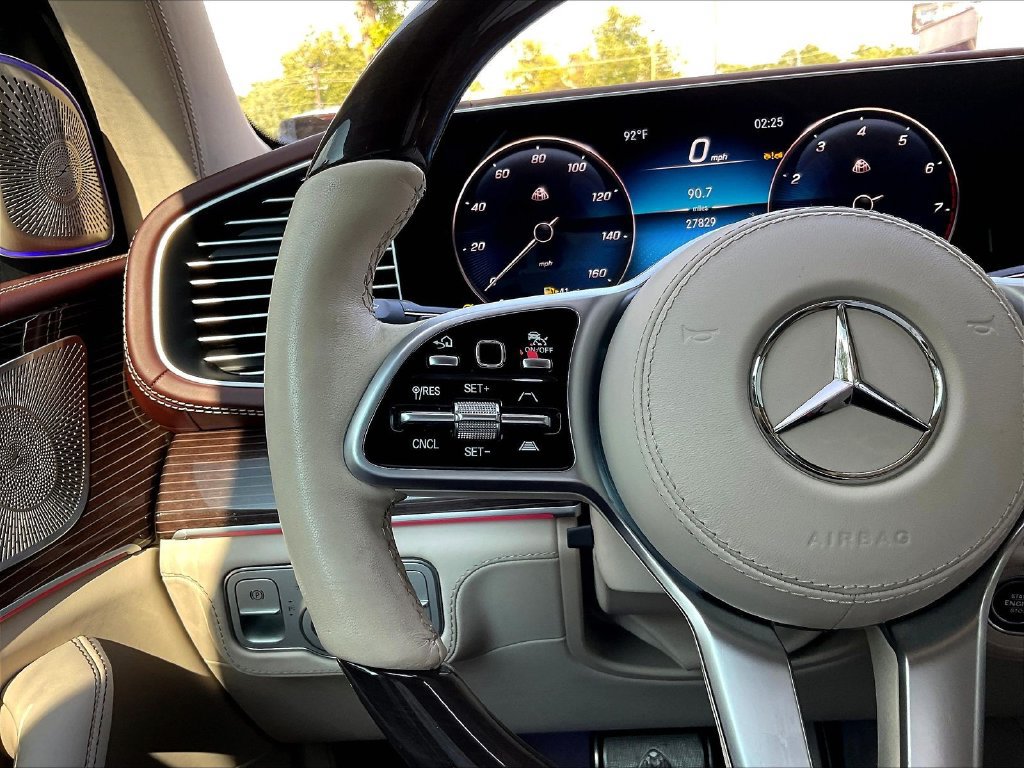 Used 2023 Mercedes-Benz Maybach GLS 600 4MATIC image 11