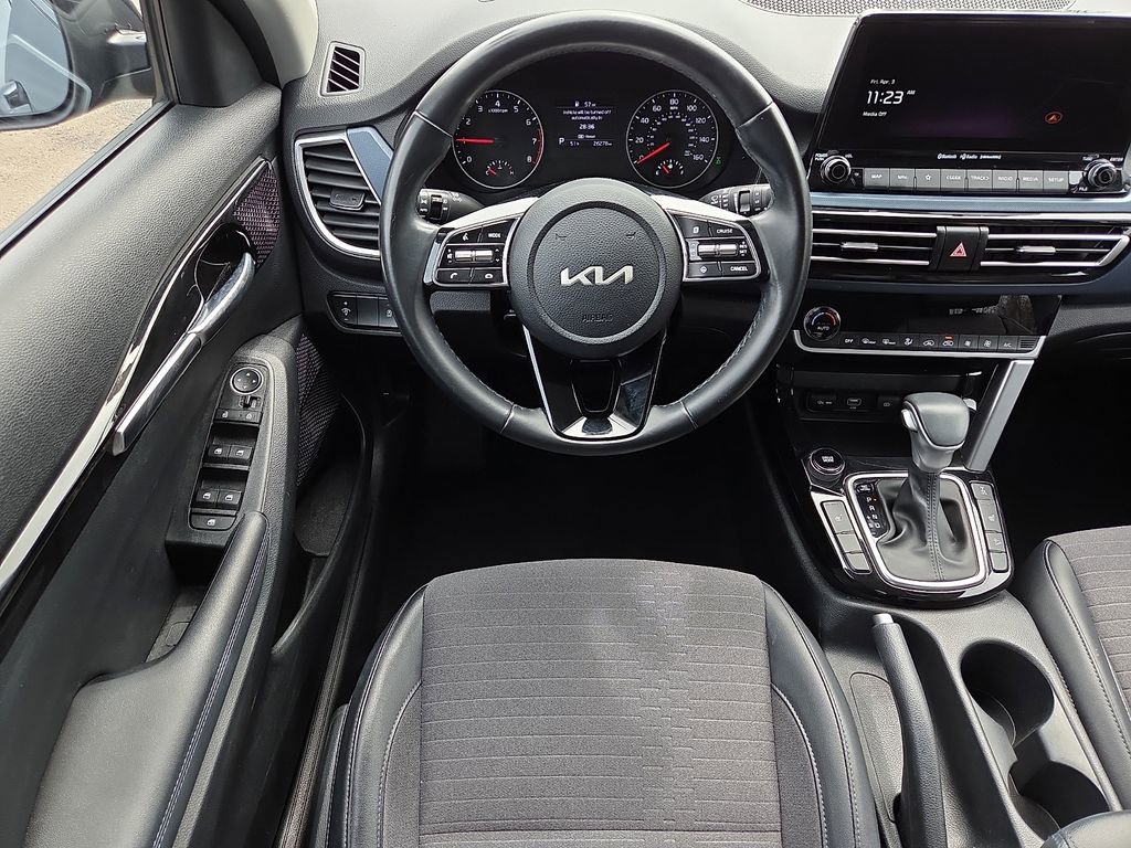 Certified 2023 Kia Seltos S w/ Navigation Package AWD/4WD image 12