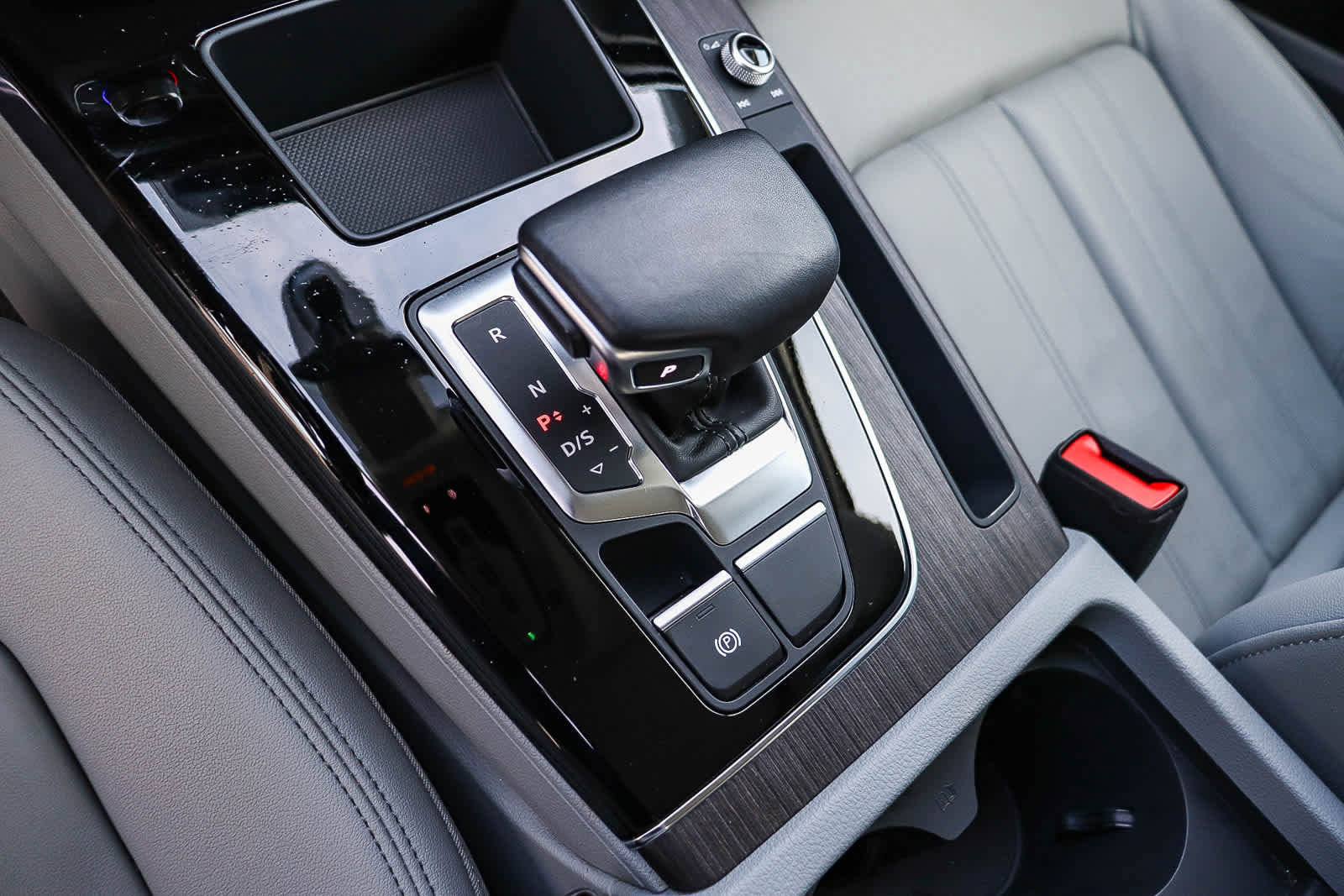 Used 2023 Audi Q5 2.0T Premium w/ Convenience Package image 26