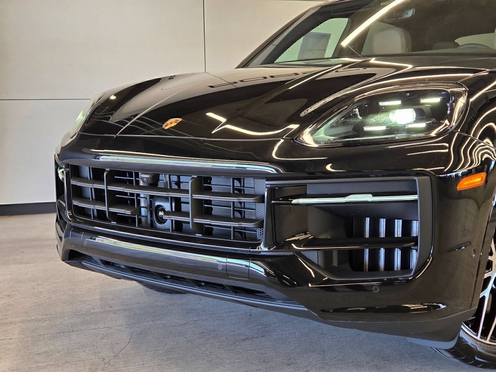 Certified 2026 Porsche Cayenne AWD/4WD image 23