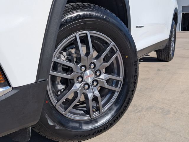 Used 2025 GMC Acadia Elevation image 2