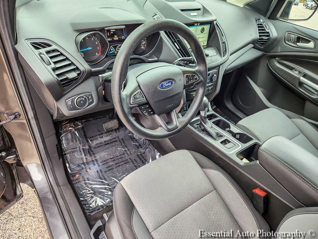 Used 2017 Ford Escape SE w/ Equipment Group 201A AWD/4WD image 11