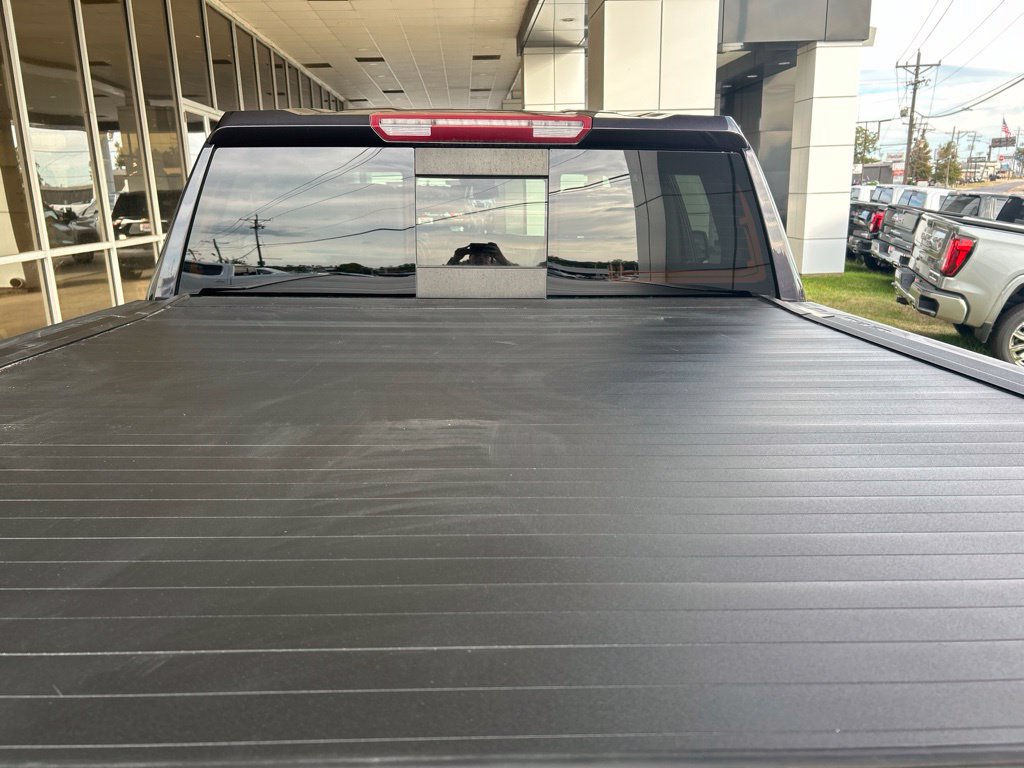 Used 2024 GMC Sierra 1500 SLT AWD/4WD image 13