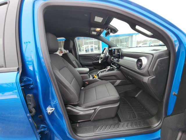 Used 2024 Chevrolet Colorado LT w/ LT Convenience Package II image 12