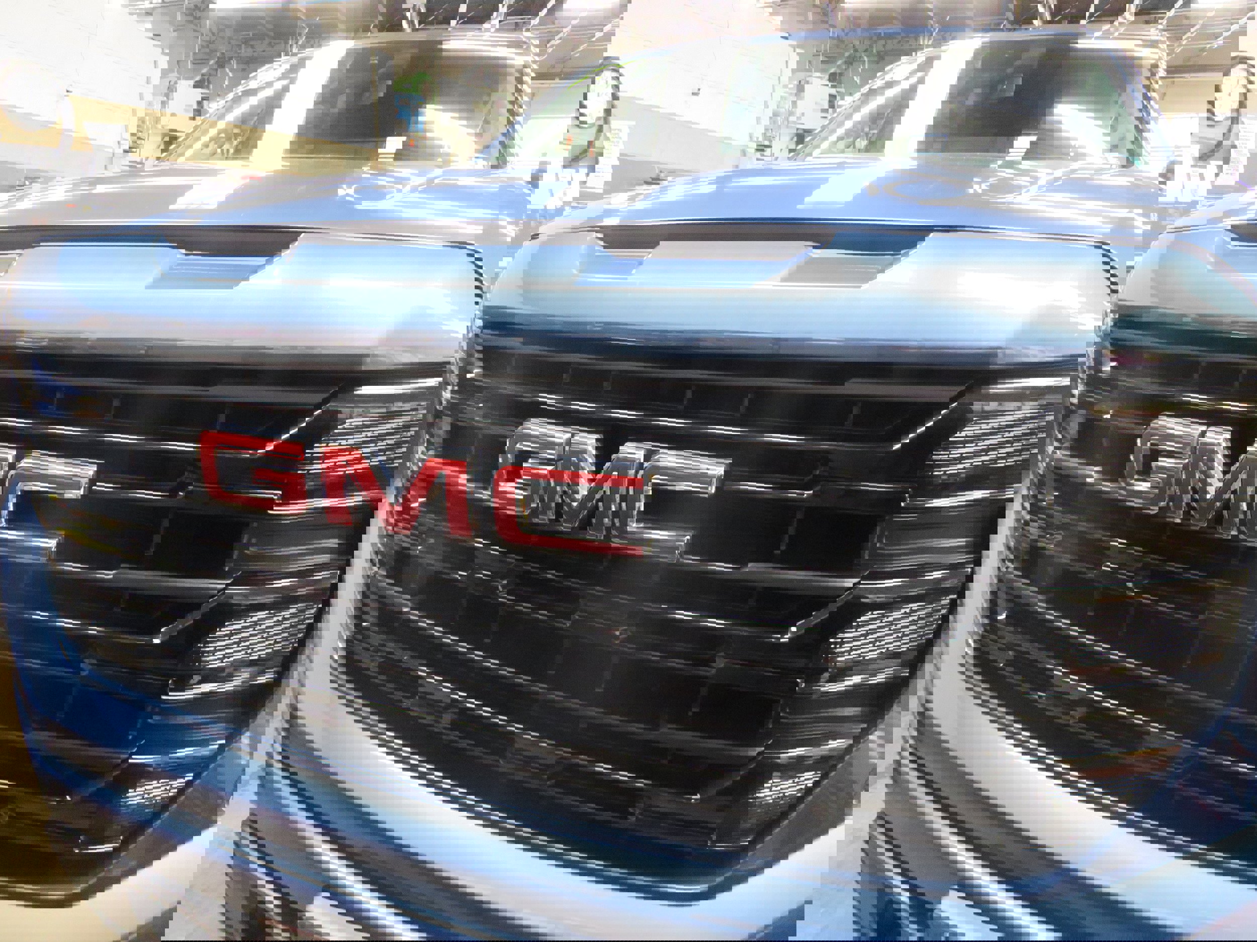 Used 2024 GMC Sierra 1500 Elevation image 2