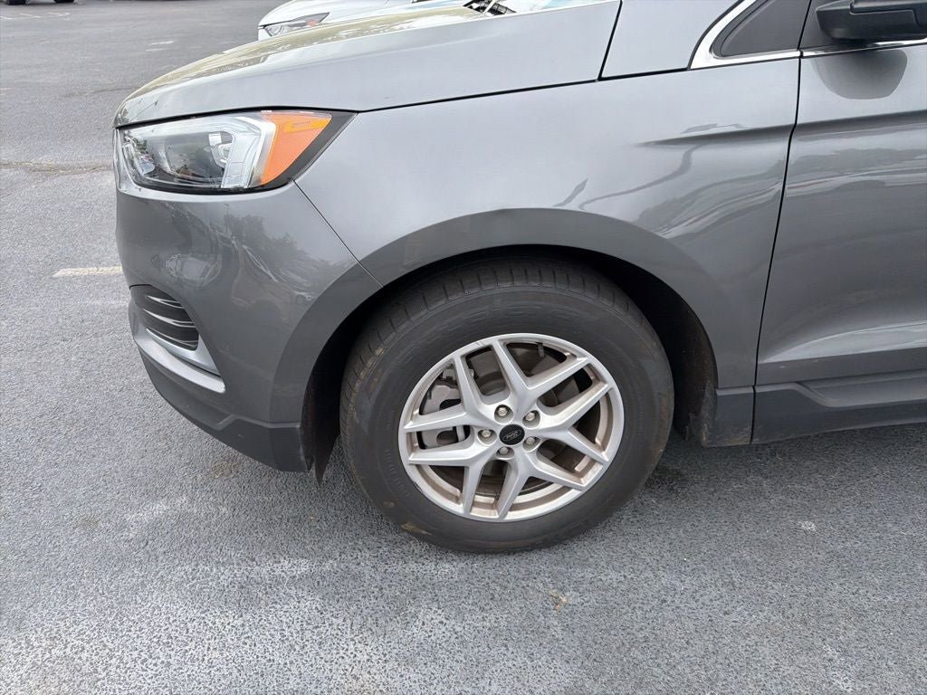 Used 2024 Ford Edge SEL image 2