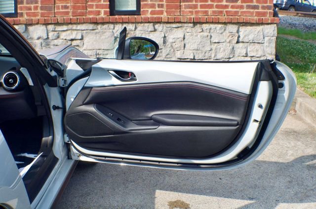 Used 2018 MAZDA MX-5 Miata Grand Touring RWD image 41