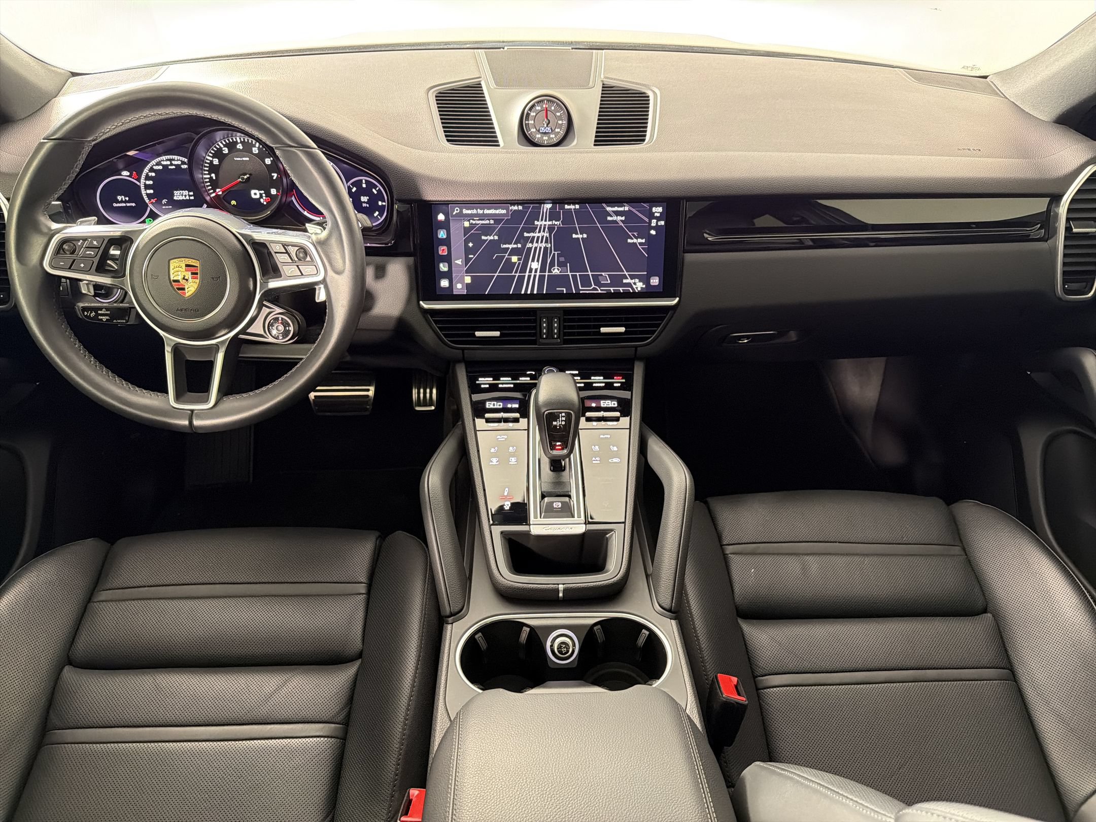 Certified 2023 Porsche Cayenne Coupe AWD/4WD image 17