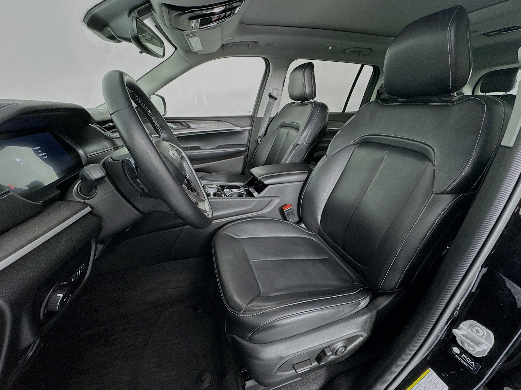 Used 2022 Jeep Grand Cherokee L Limited image 22