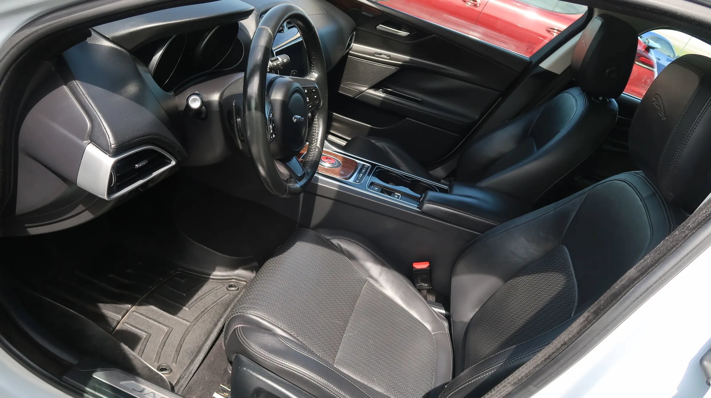 Used 2017 Jaguar XE First Edition AWD/4WD image 15