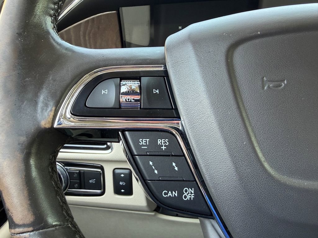 Used 2020 Lincoln Navigator Reserve w/ Equipment Group 208A Reserve image 23
