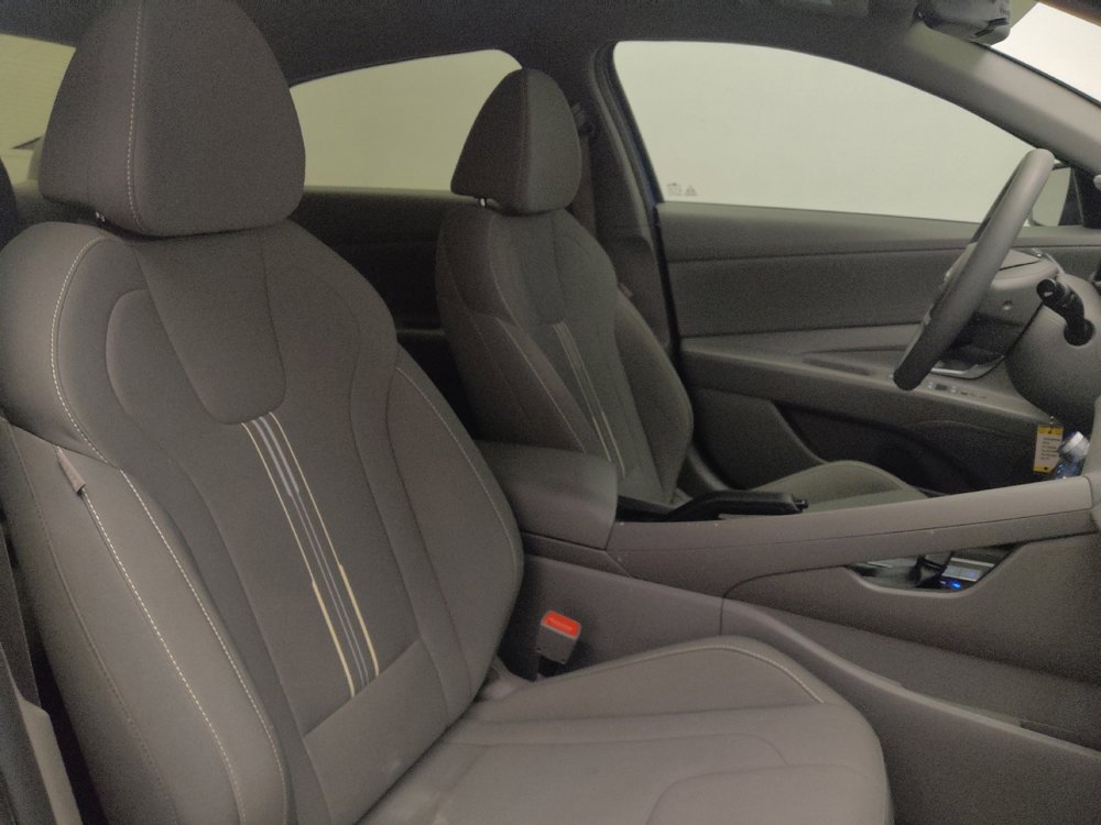 Used 2022 Hyundai Elantra SEL w/ Cargo Package FWD image 21