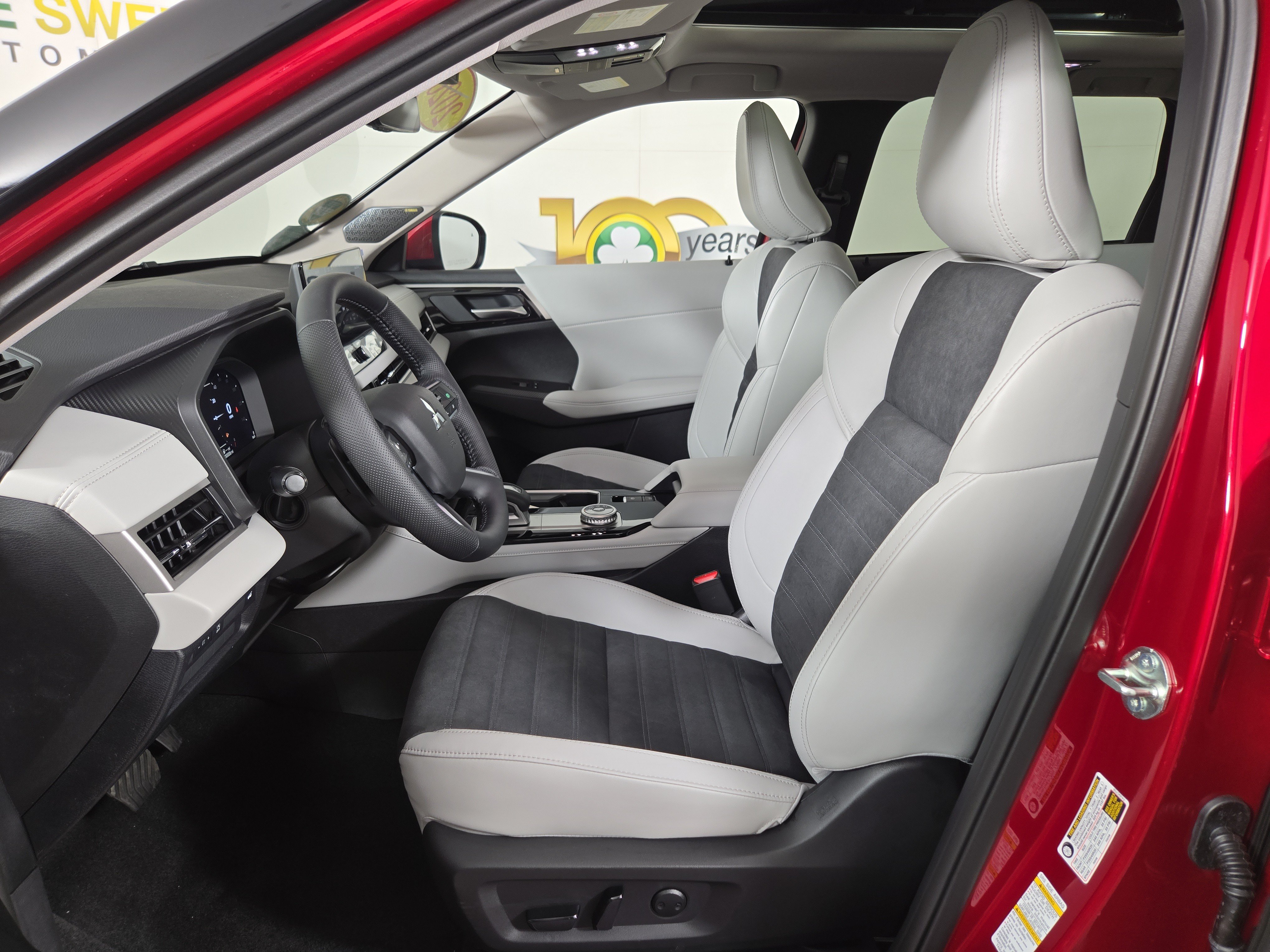 New 2026 Mitsubishi Outlander SE FWD image 10