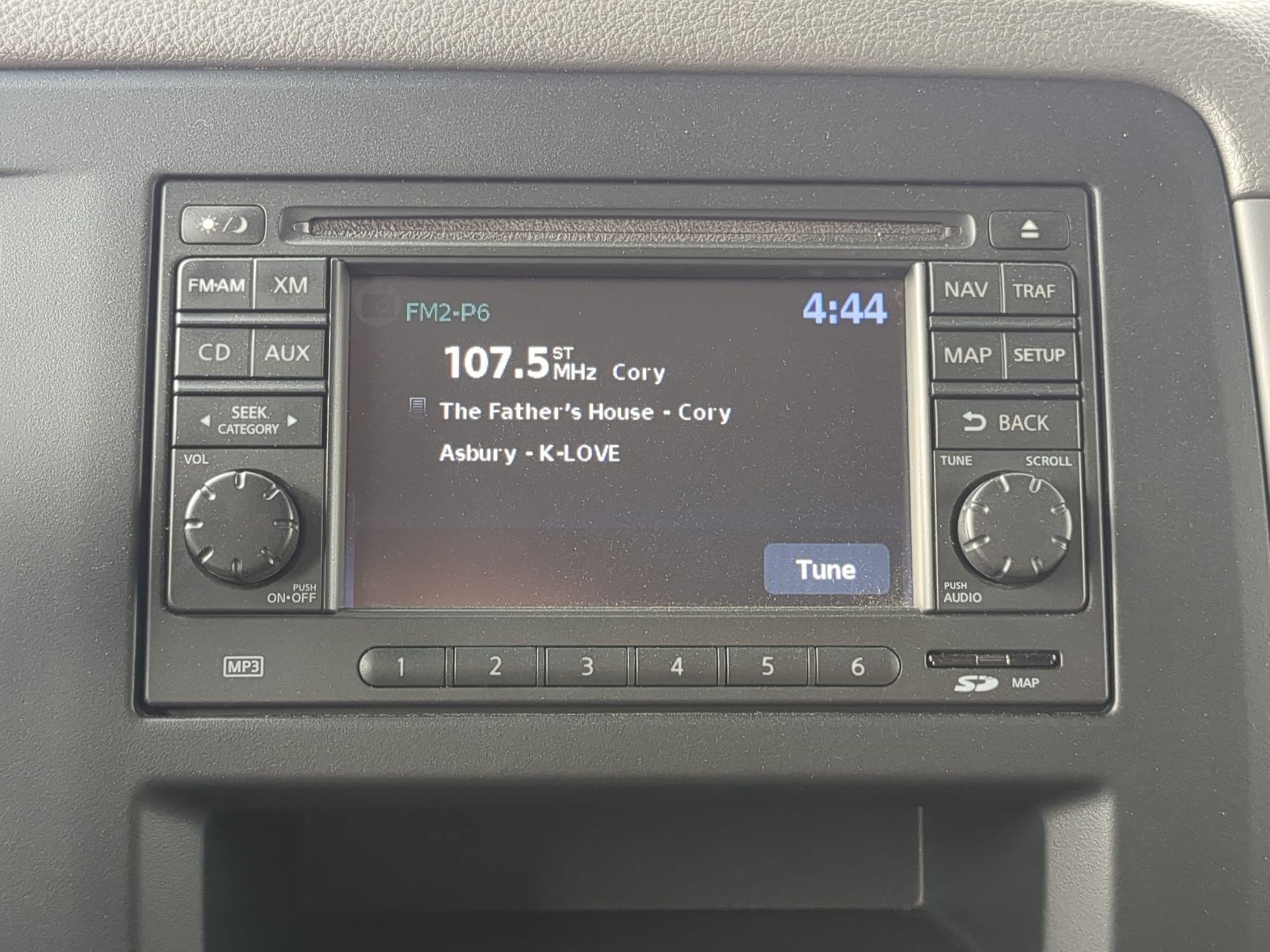 Used 2014 Nissan NV 3500 SL w/ Technology Package RWD image 24