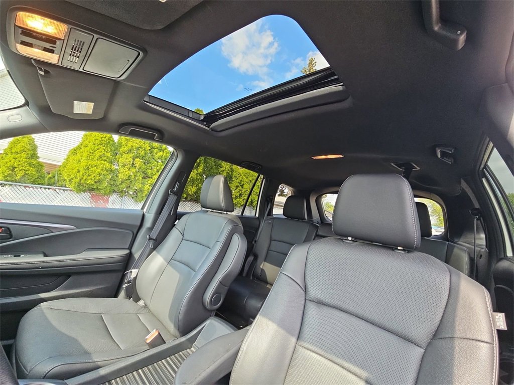 Used 2023 Honda Passport EX-L image 16