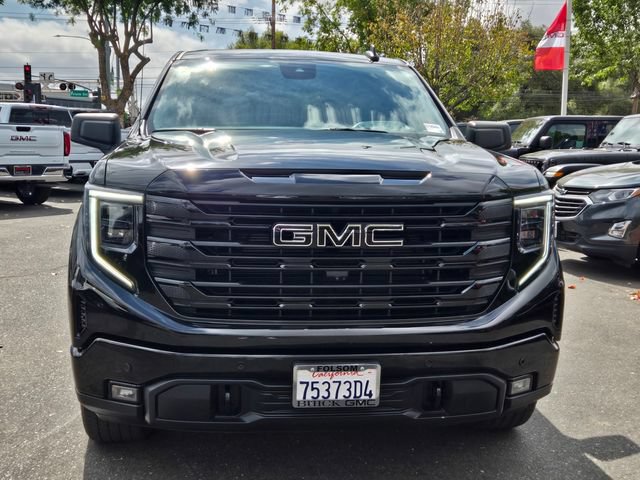 Used 2025 GMC Sierra 1500 Elevation w/ Elevation Premium Package AWD/4WD image 2