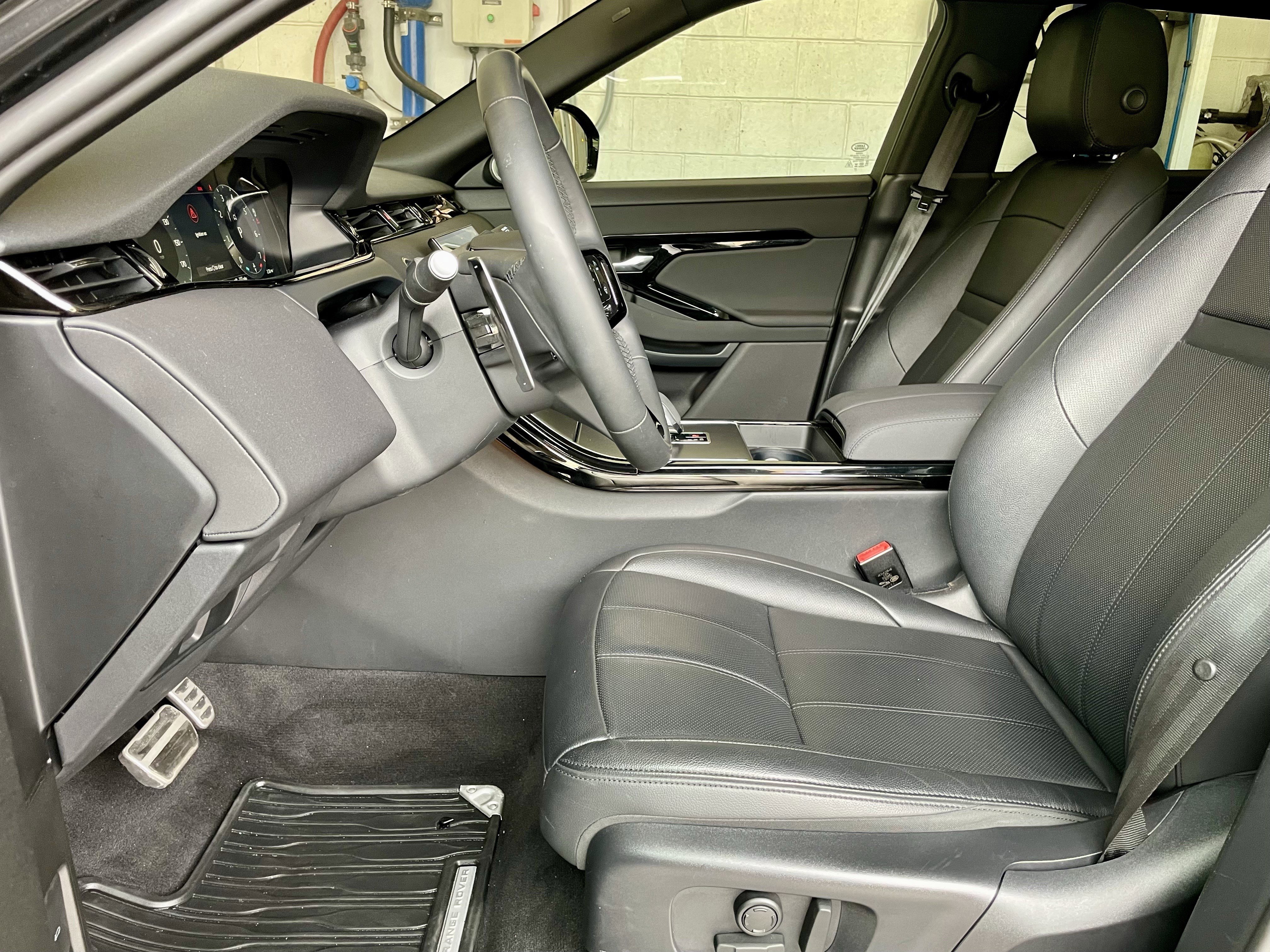 Certified 2024 Land Rover Range Rover Evoque Dynamic SE image 14