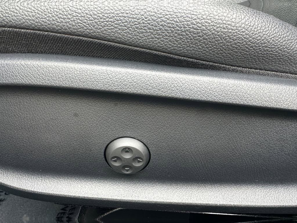 Used 2025 Mercedes-Benz CLA 250 CLA 250 image 10