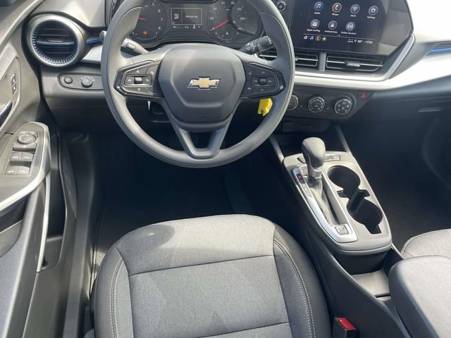 New 2026 Chevrolet Trax LS w/ LS Convenience Package FWD image 11