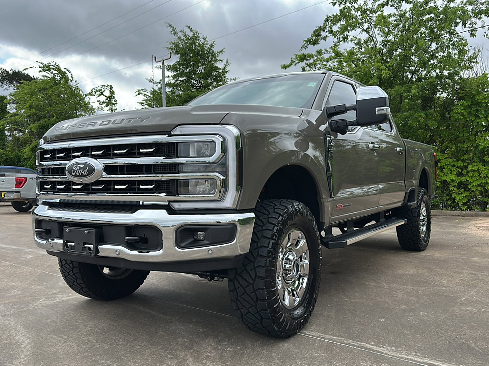 Used 2026 Ford F250 Lariat w/ Lariat Premium Package image 3