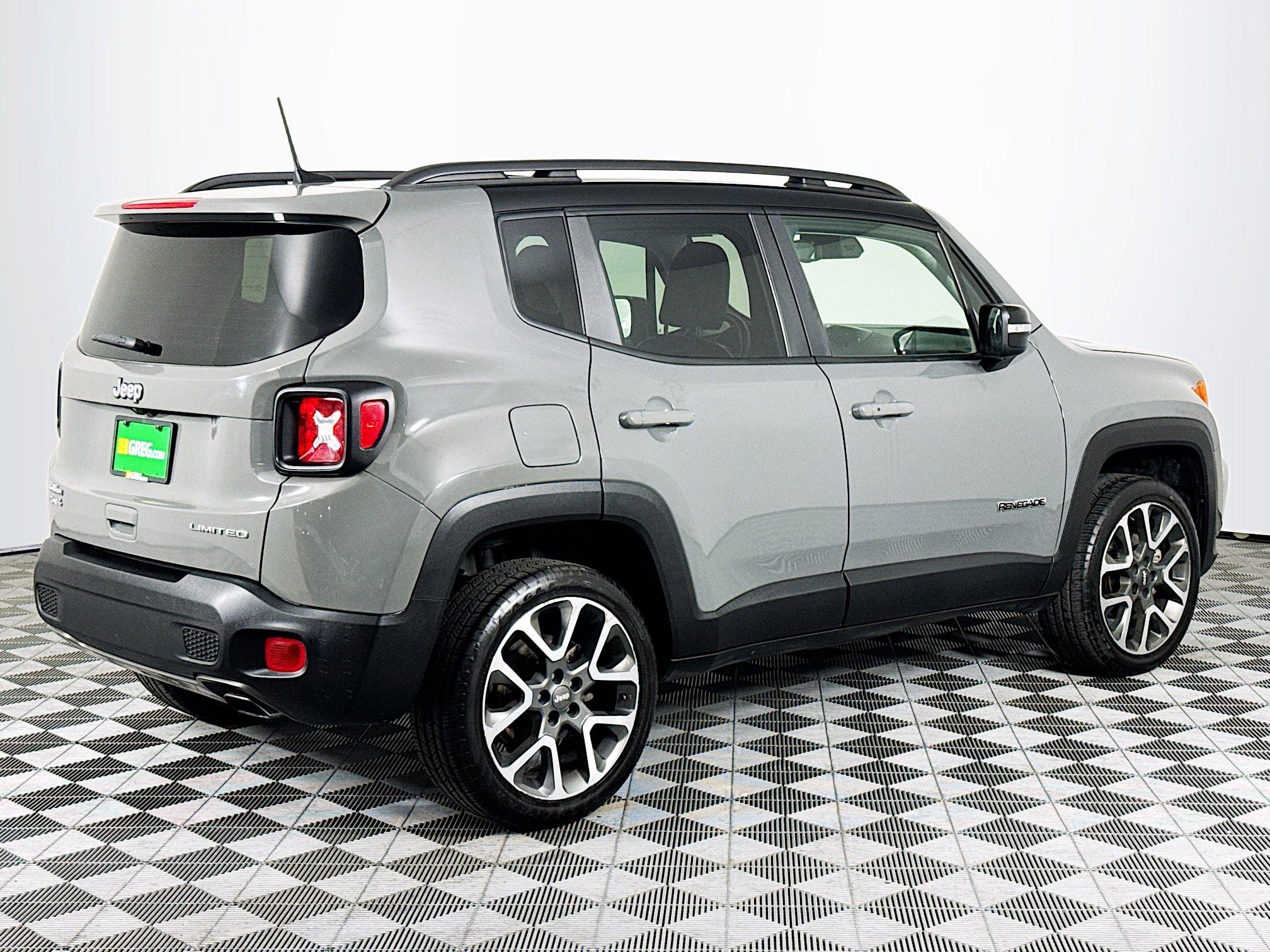 Used 2022 Jeep Renegade Limited w/ Sun, Sound & Wheels Group image 10
