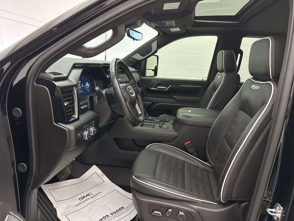 Used 2024 GMC Sierra 2500 AT4X image 29