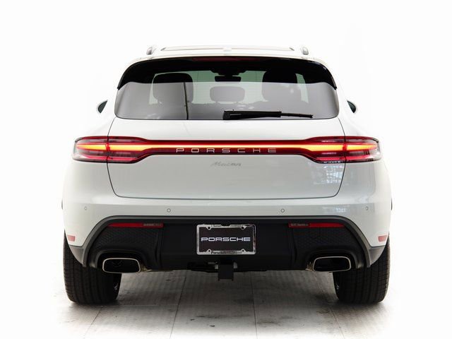 Used 2026 Porsche Macan AWD/4WD image 34