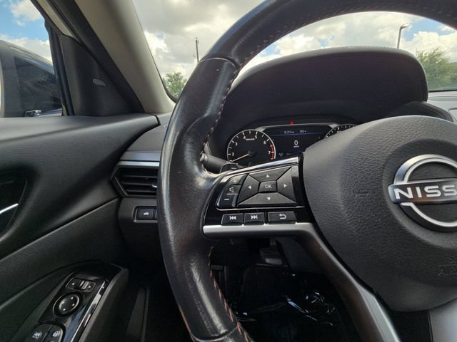 Used 2024 Nissan Altima 2.5 SR FWD image 11