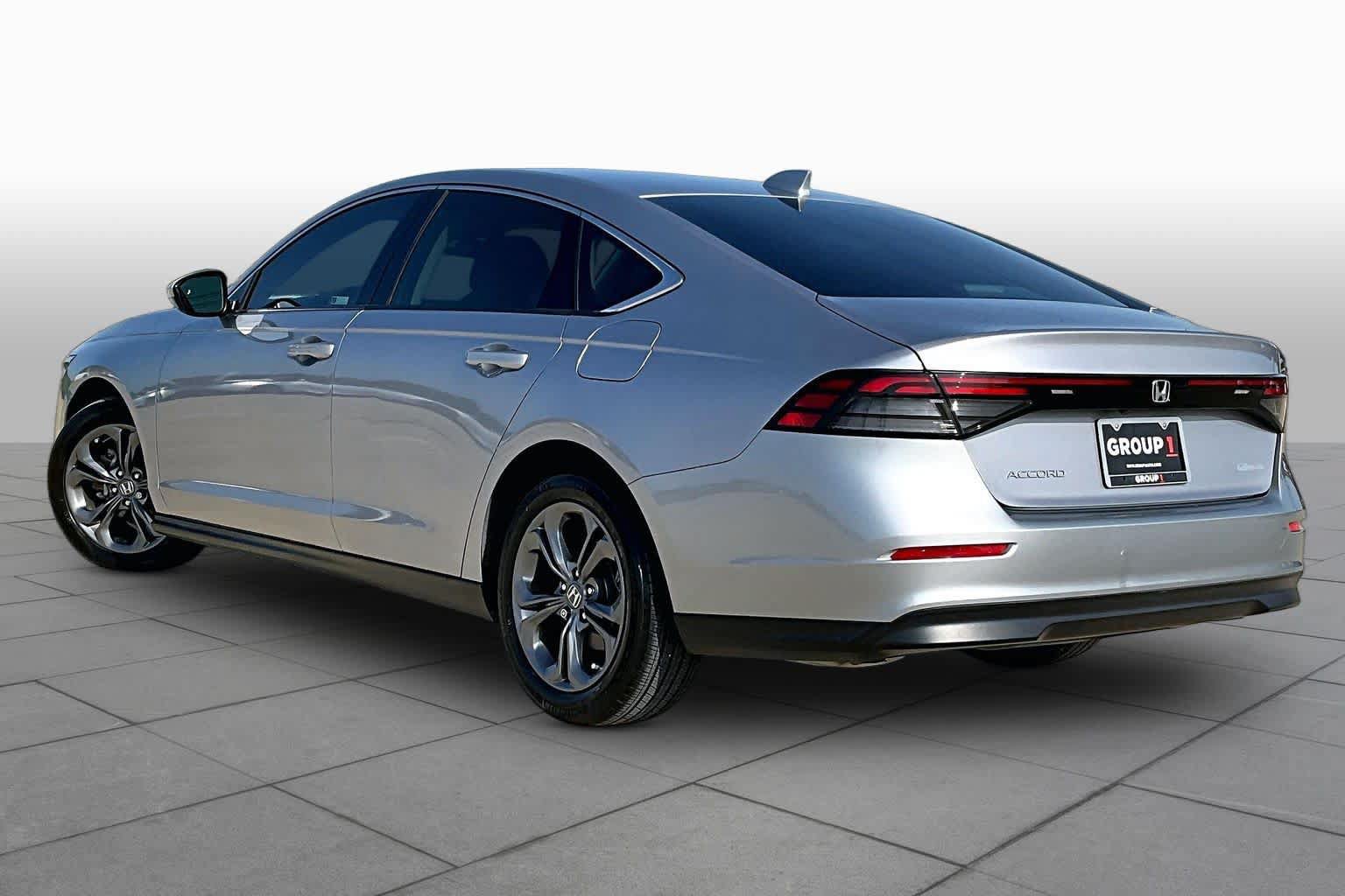 Used 2023 Honda Accord EX image 11