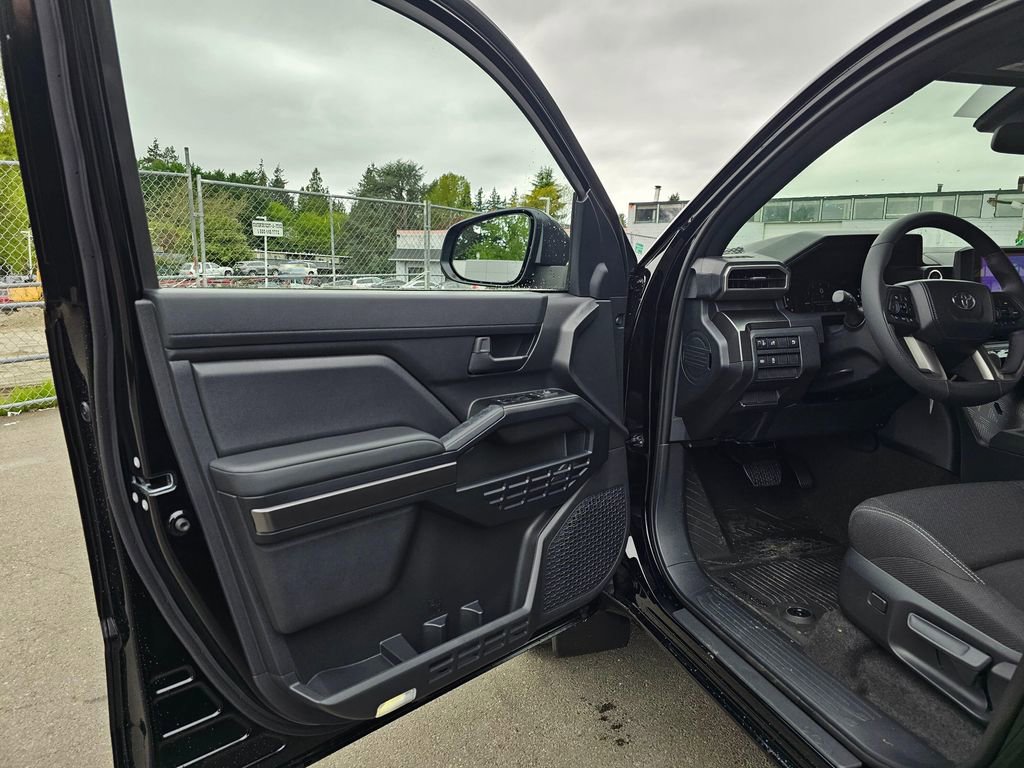 New 2026 Toyota 4Runner SR5 AWD/4WD image 19