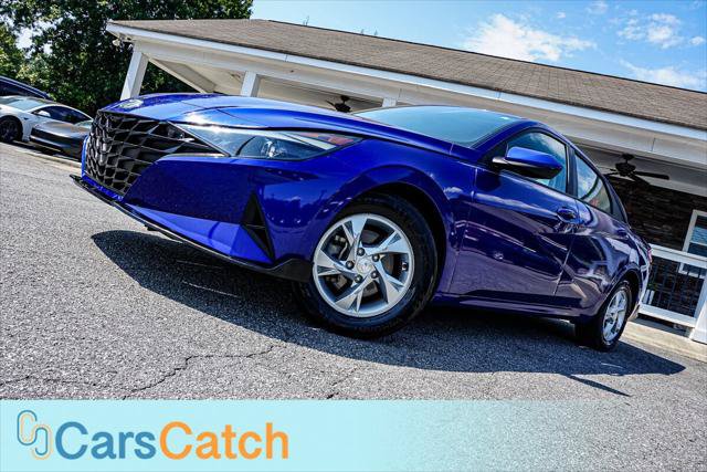 Used 2023 Hyundai Elantra SE FWD image 3