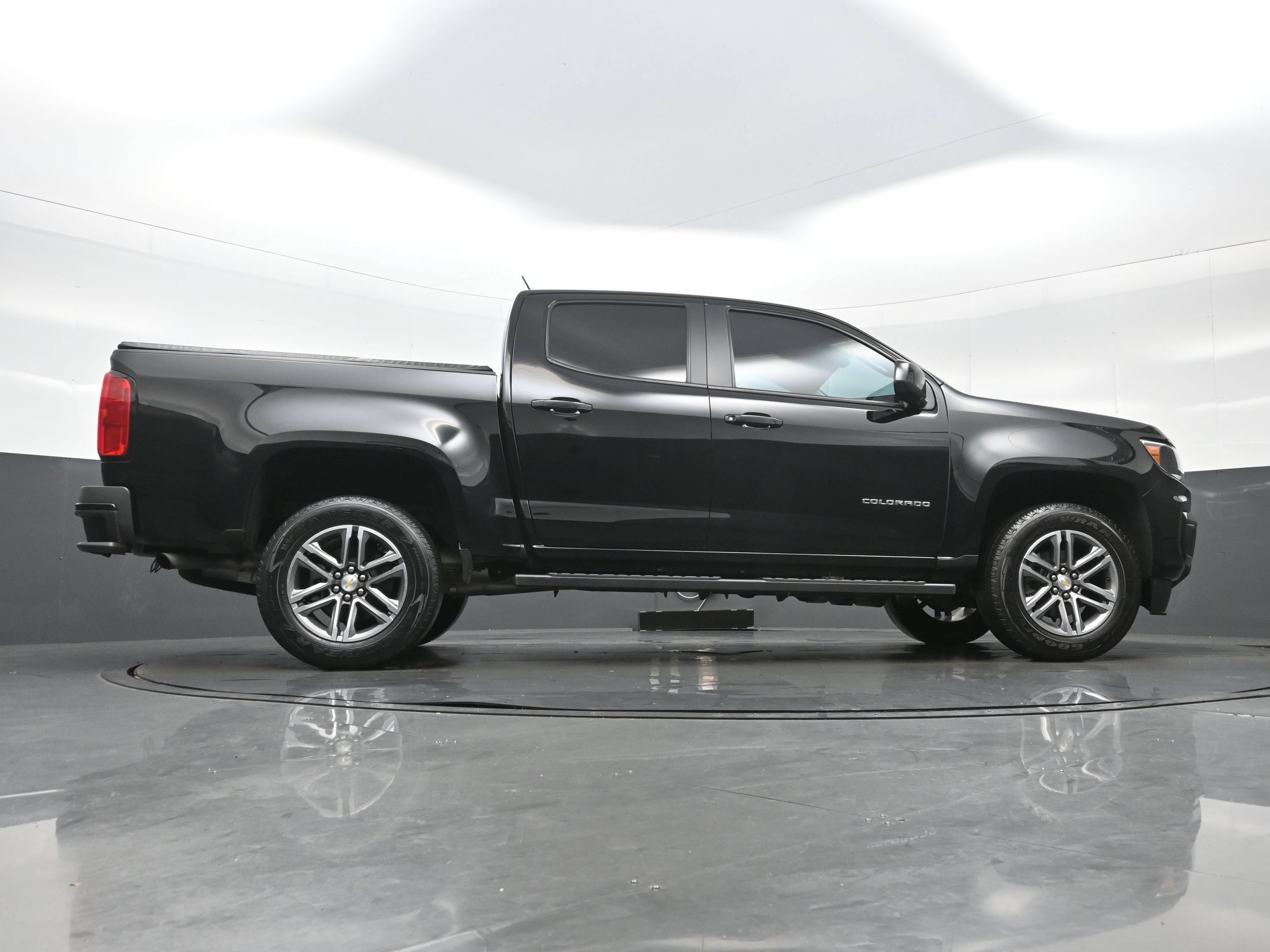 Used 2022 Chevrolet Colorado W/T w/ Custom Special Edition RWD image 31