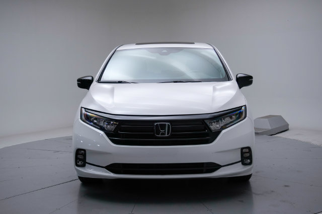 Certified 2024 Honda Odyssey Sport image 16
