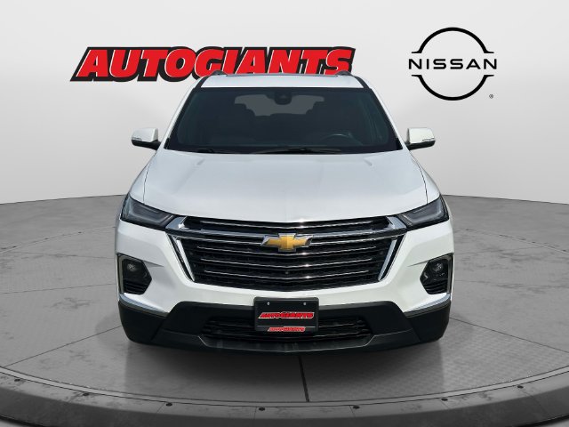 Used 2023 Chevrolet Traverse LT w/ LT Premium Package AWD/4WD image 4