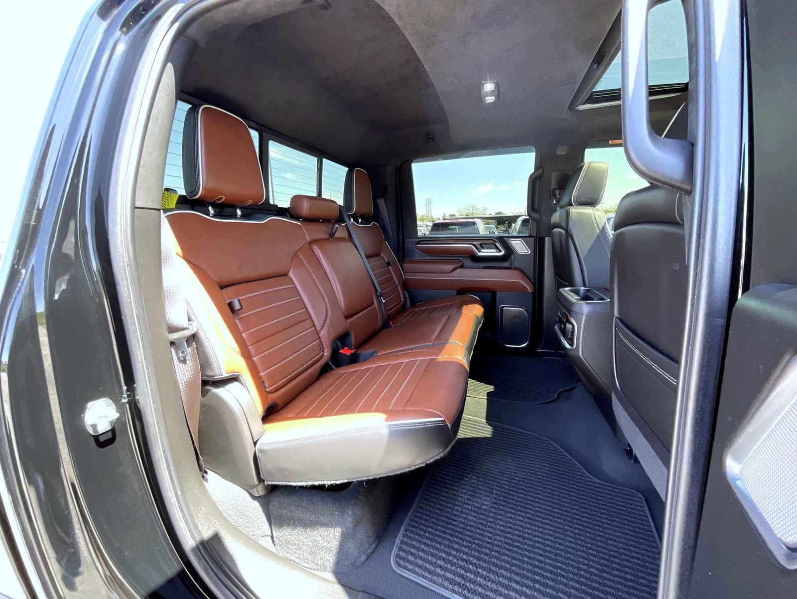 Certified 2024 GMC Sierra 2500 Denali Ultimate AWD/4WD image 7