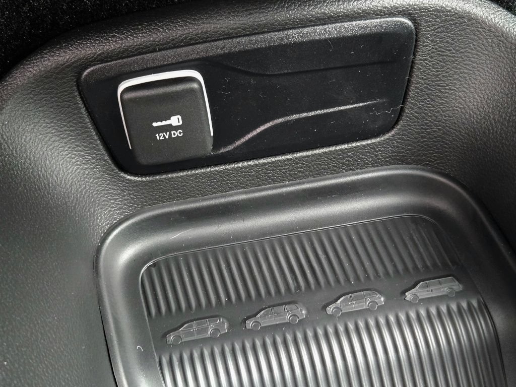 New 2027 Chrysler Pacifica Select FWD image 39