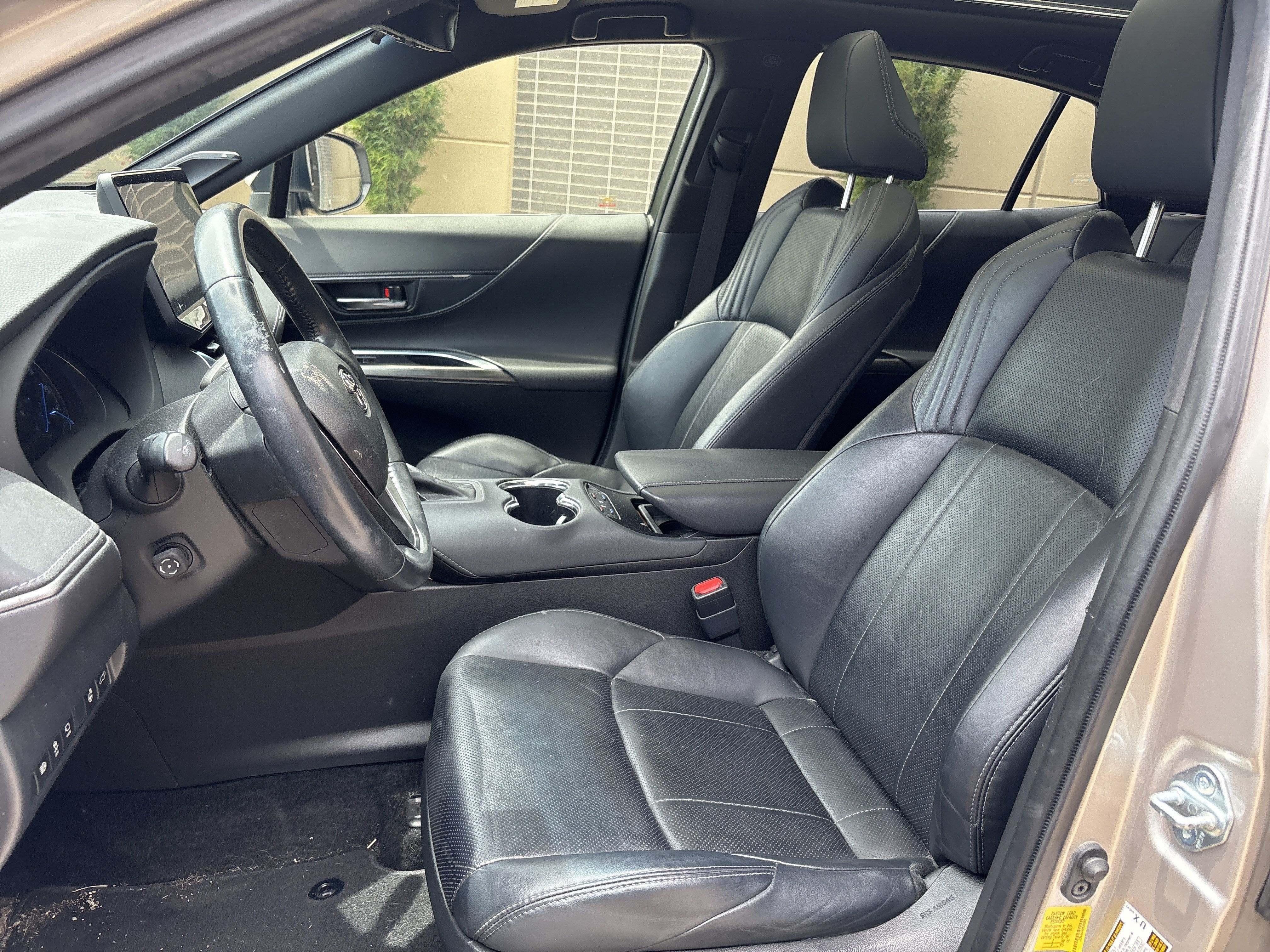 Used 2021 Toyota Venza Limited w/ Carpet Mat Package (TMS) AWD/4WD image 16