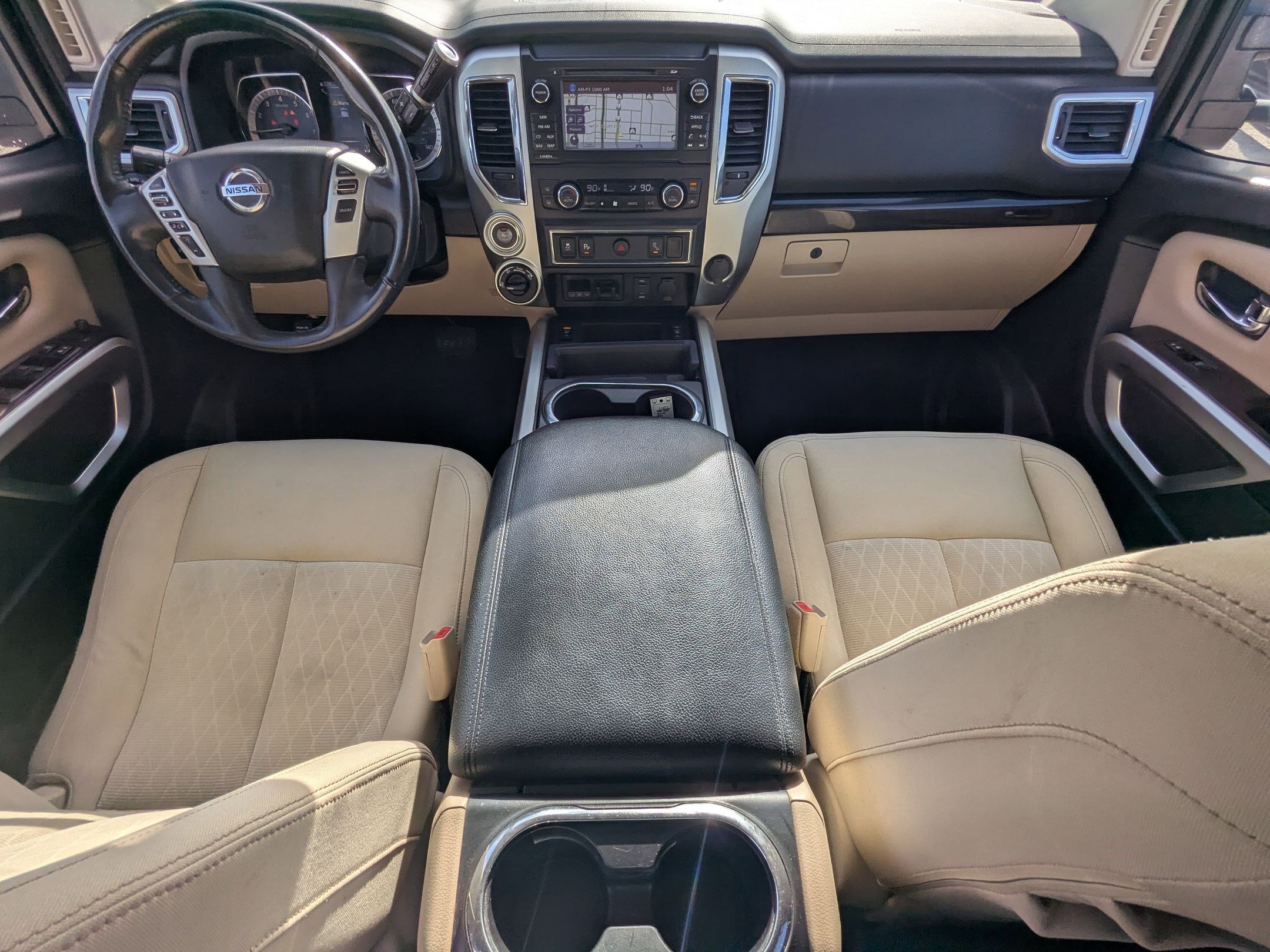 Used 2016 Nissan Titan SV image 28